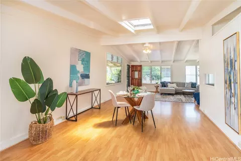 1217 Olino St, Honolulu, HI 96818