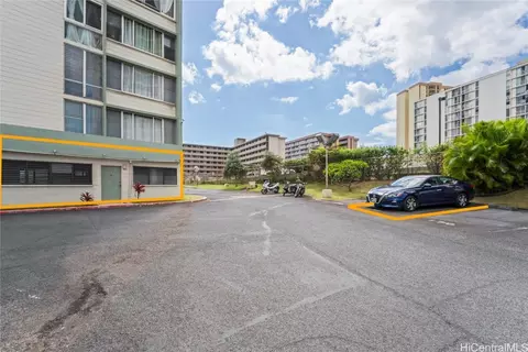 5210 Likini St #101, Honolulu, HI 96818