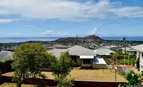 4221 Carnation Pl, Honolulu, HI 96816