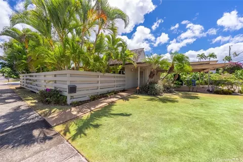 1505 Haloa Dr, Honolulu, HI 96818