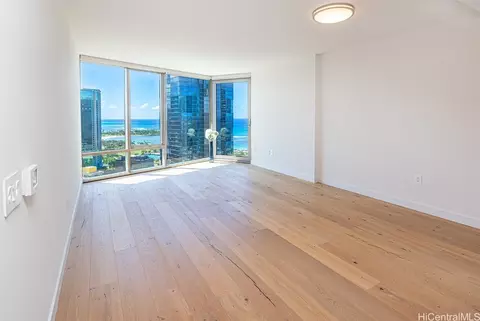 1001 Queen St #2708, Honolulu, HI 96814