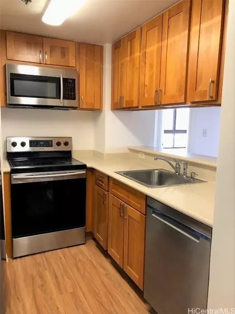 5333 Likini St #1002, Honolulu, HI 96818