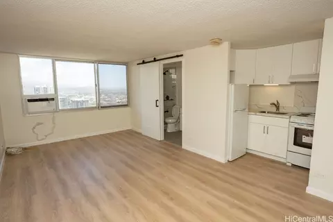 98-288 Kaonohi St #2904, Aiea, HI 96701