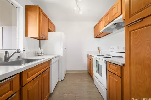 94-517 Lumiaina St #K104, Waipahu, HI 96797