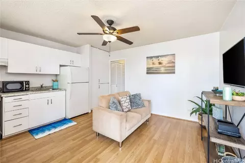 236 Liliuokalani Ave #701, Honolulu, HI 96815
