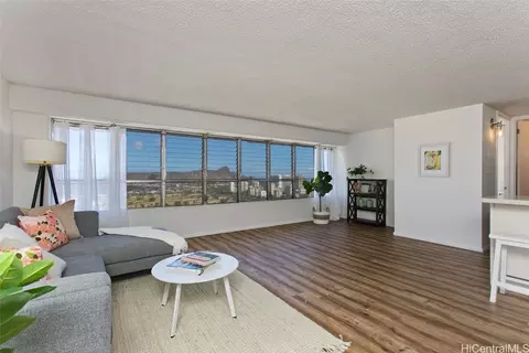 2525 Date St #3701, Honolulu, HI 96826