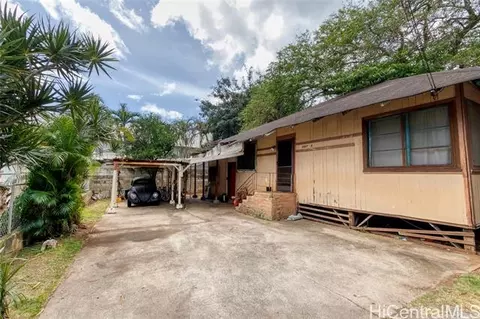 2307 N School St #A, Honolulu, HI 96819