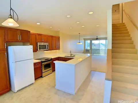 1317 Moanalualani Way #13D, Honolulu, HI 96819