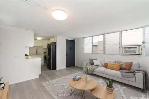 502 Captain Cook Ave #302, Honolulu, HI 96813