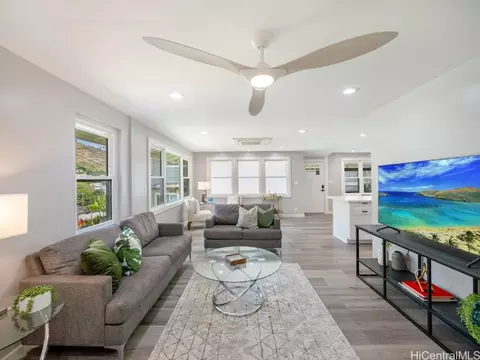 853 Ahuwale St, Honolulu, HI 96821