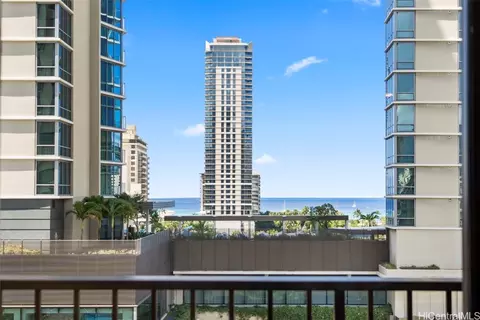 2140 Kuhio Ave #1006, Honolulu, HI 96815