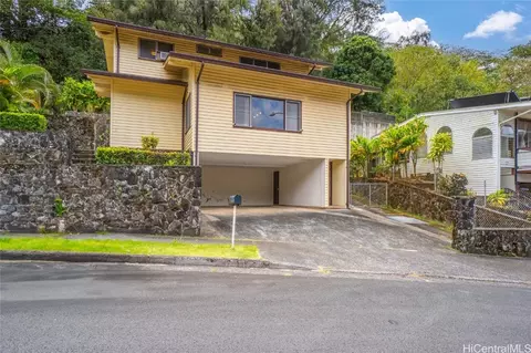 3059 Ukiuki Pl, Honolulu, HI 96819