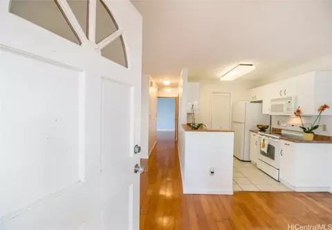 50 Waipaa Ln #40-102, Wailuku, HI 96793