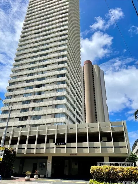 2525 Date St #2101, Honolulu, HI 96826