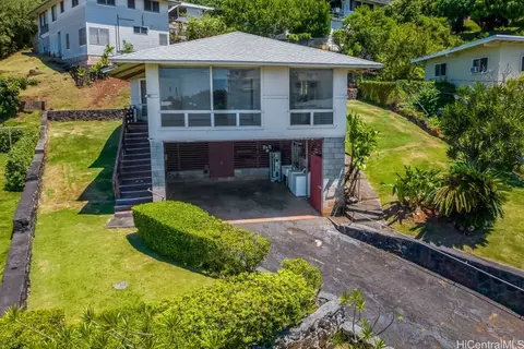 2616 Peter St, Honolulu, HI 96816
