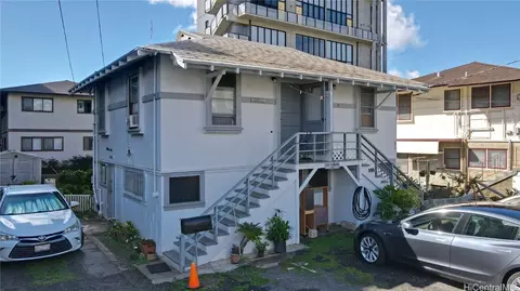 1813 Algaroba St #B1, Honolulu, HI 96826