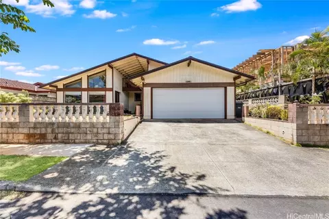 1061 Luapele Dr, Honolulu, HI 96818