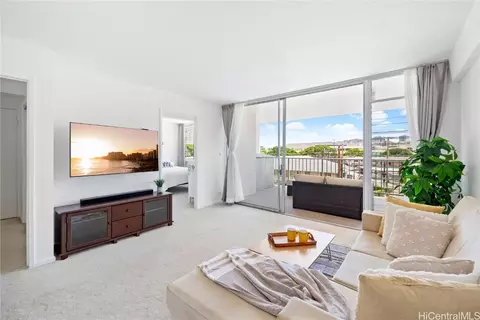 2439 Kapiolani Blvd #204, Honolulu, HI 96826