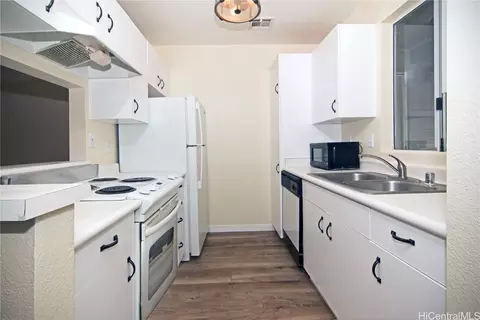 95-668 Wikao St #J205, Mililani, HI 96789