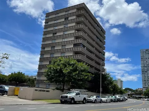 1099 Ala Napunani St #504, Honolulu, HI 96818