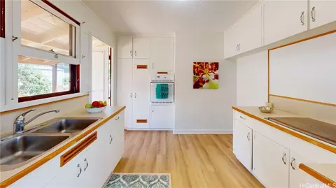 1310 A Nanakai St, Pearl City, HI 96782