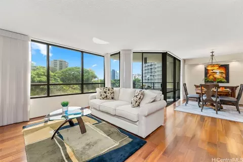 1525 Wilder Ave #505, Honolulu, HI 96822