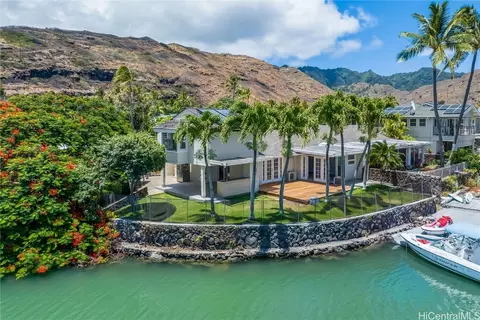 6255 Kawaihae Pl #B, Honolulu, HI 96825