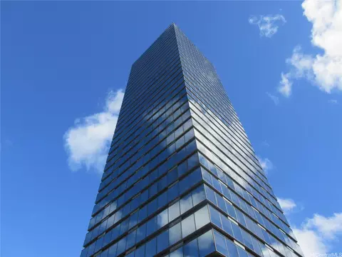 1750 Kalakaua Ave #1006, Honolulu, HI 96826
