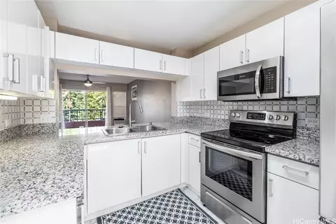 1070 Ala Napunani St #202, Honolulu, HI 96818