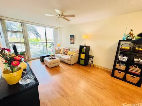 94-979 Kauolu Pl #307, Waipahu, HI 96797