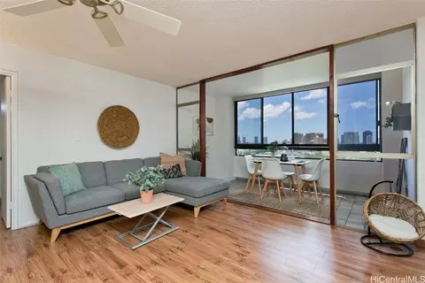 2033 Nuuanu Ave #10C, Honolulu, HI 96817