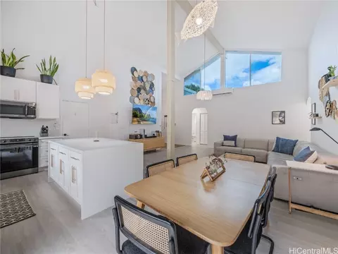 94-1179 Heahea St, Waipahu, HI 96797