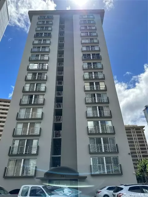 731 Amana St #703, Honolulu, HI 96814