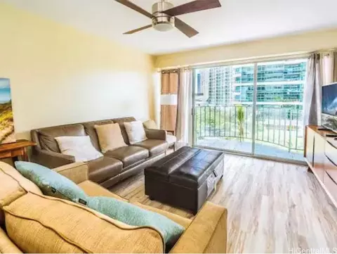 1909 Ala Wai Blvd #707, Honolulu, HI 96815