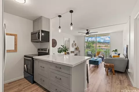 98-1038 Moanalua Rd #7-308, Aiea, HI 96701