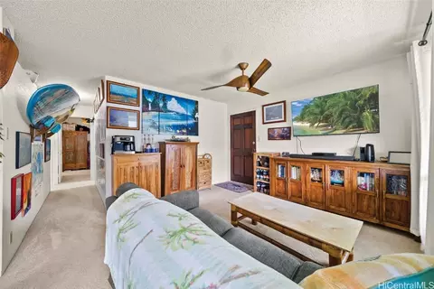 94-1036 Oli Pl #U6, Waipahu, HI 96797