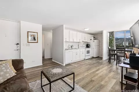 2421 Tusitala St #701, Honolulu, HI 96815