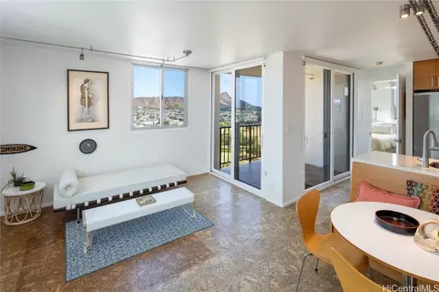 2916 Date St #20J, Honolulu, HI 96816
