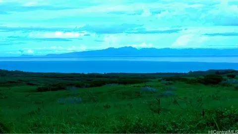 36 Kalua Koi Rd, Maunaloa, HI 96770