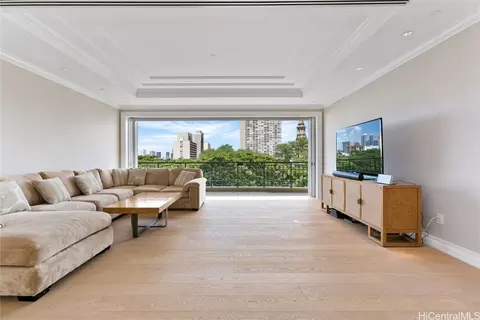 1740 S Beretania St #24, Honolulu, HI 96826