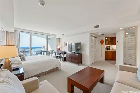 223 Saratoga Rd #1810, Honolulu, HI 96815