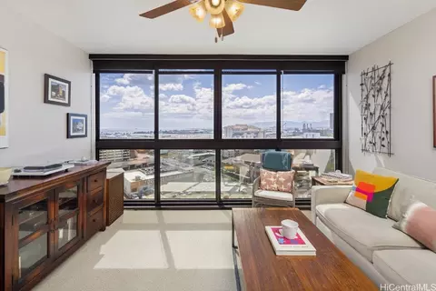 600 Queen St #1406, Honolulu, HI 96813