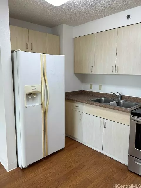 94-302 Paiwa St #P413, Waipahu, HI 96797