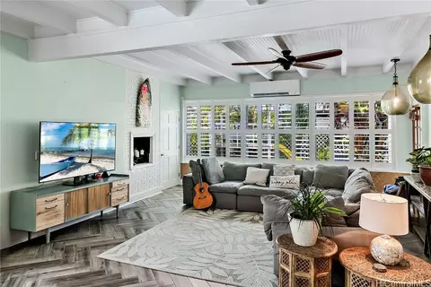 742 Maluniu Ave, Kailua, HI 96734