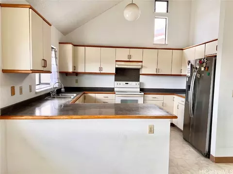 45-535 Kamooalii St, Kaneohe, HI 96744