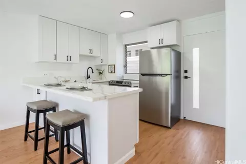 1535 Punahou St #602, Honolulu, HI 96822