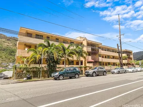 2140 10th Ave #103, Honolulu, HI 96816