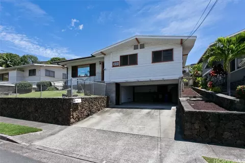 2053 Mahaoo Pl, Honolulu, HI 96819
