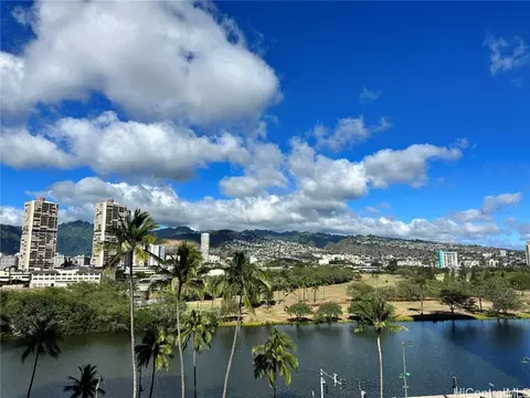 440 Seaside Ave #703, Honolulu, HI 96815