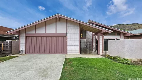 1242 Honokahua St, Honolulu, HI 96825